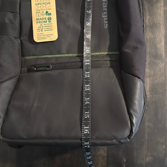 Targus Black ECO Smart Tech Travel Backpack NWT - Picture 7 of 9